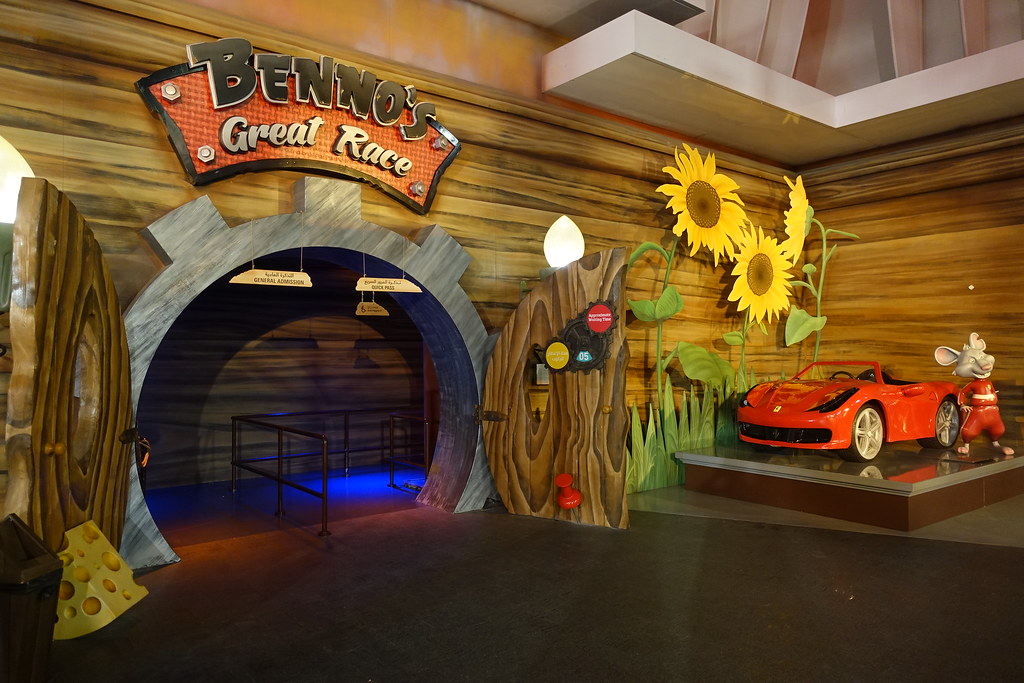 Bennos Great Race in Ferrari World Abu Dhabi 1